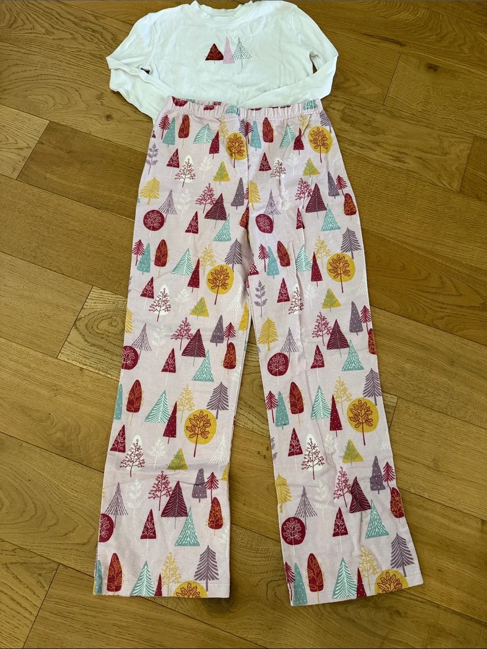Garnet Hill White Top with Pink Multicolor Christmas Tree Print Pajama Set